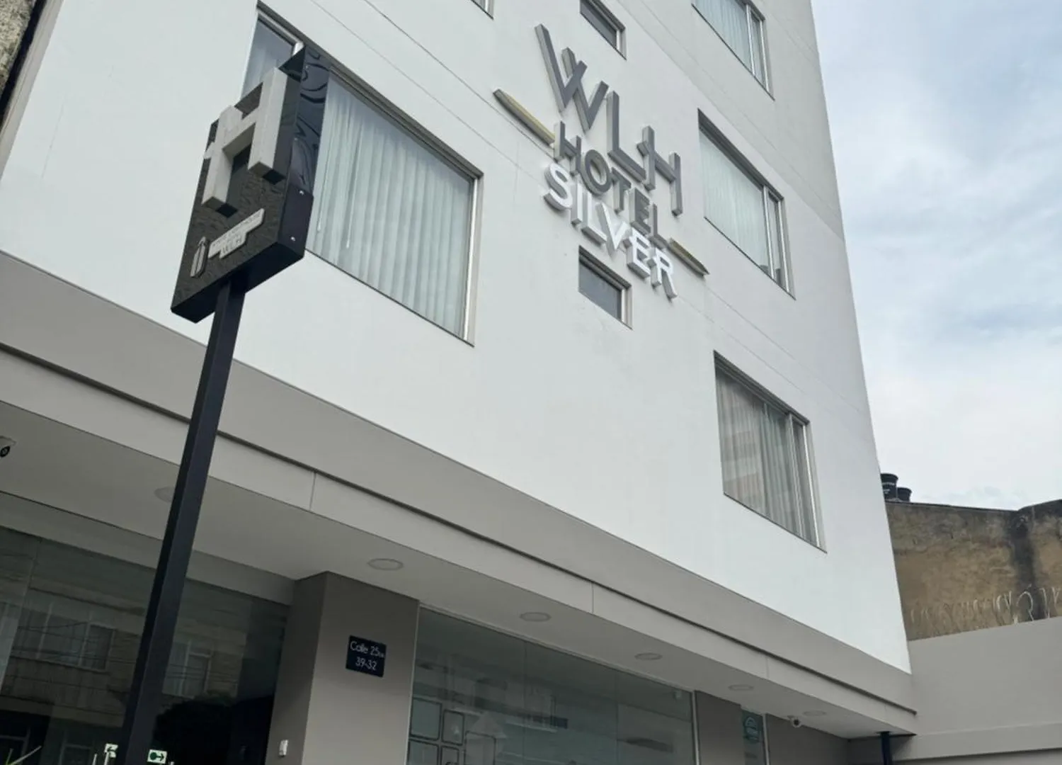 Hotel Wlh Silver Corferias Bogotá