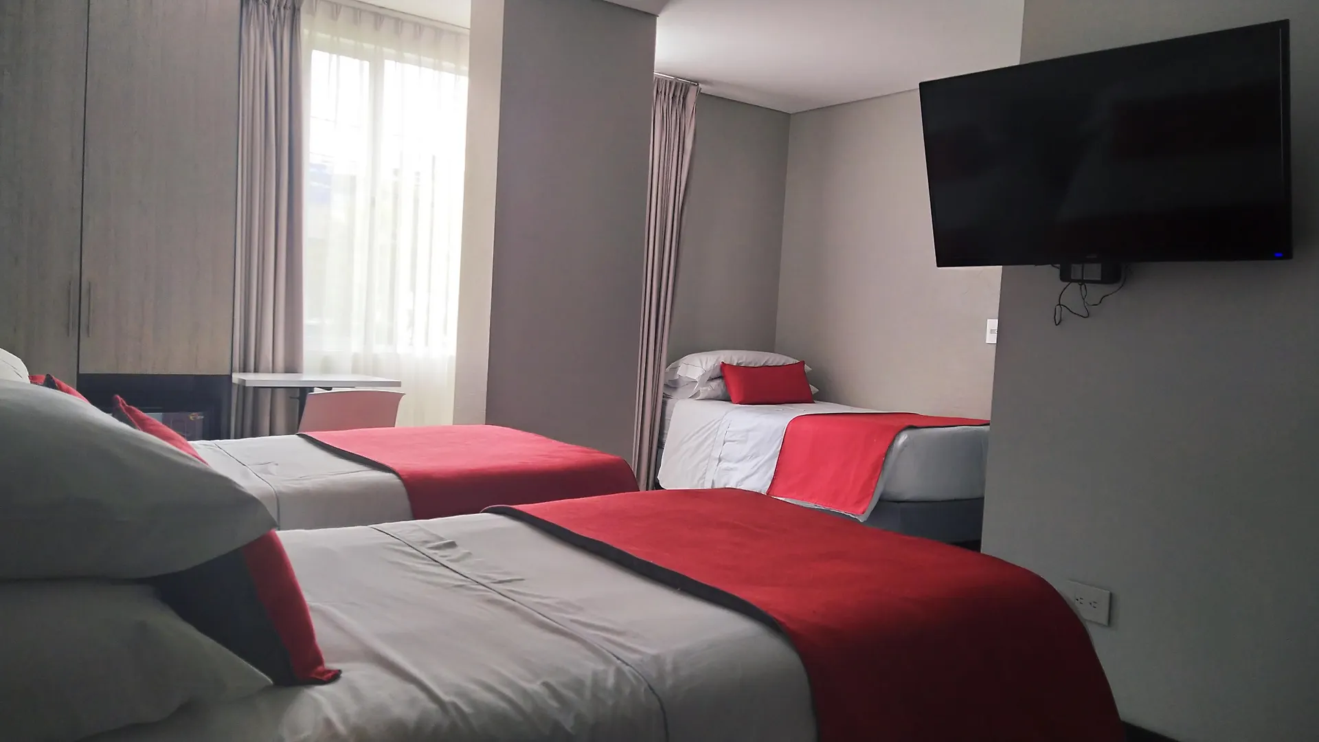 Hotel Wlh Silver Corferias Bogota