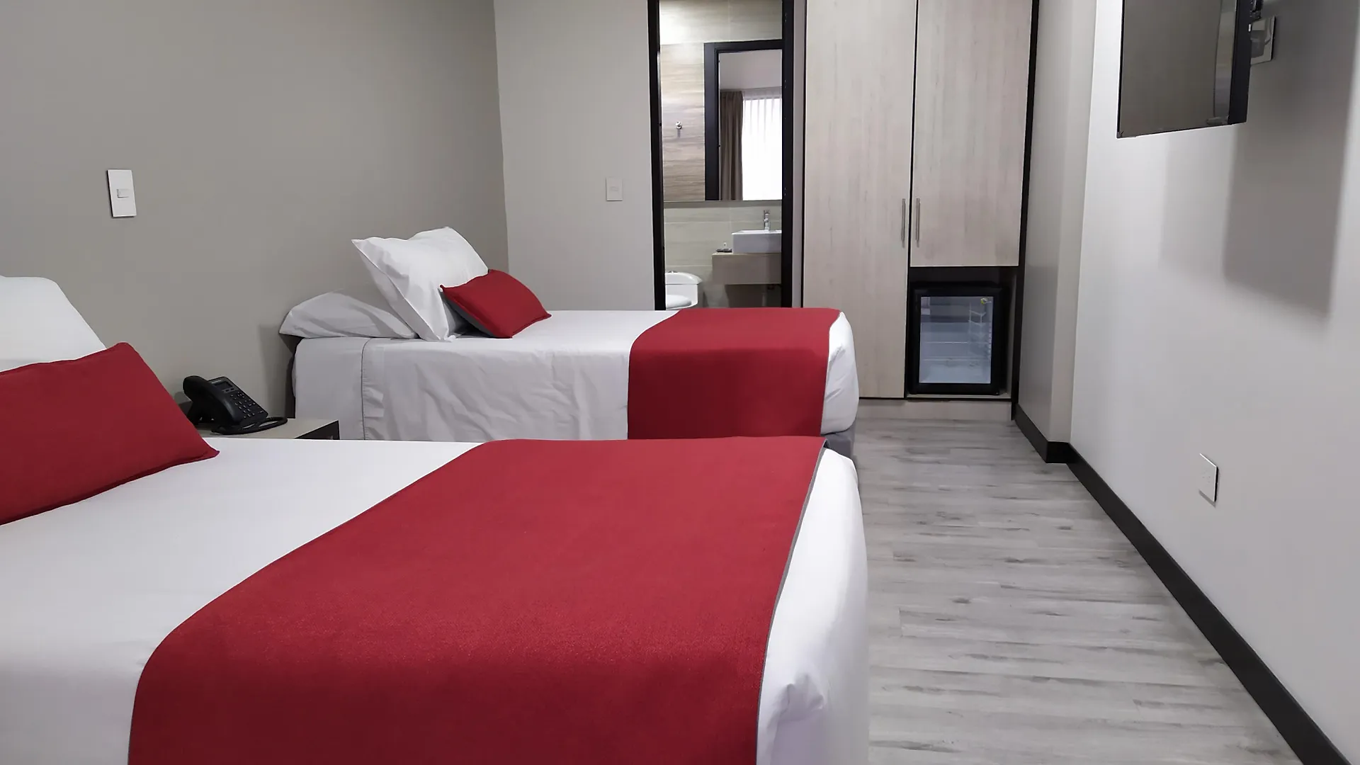 Hotel Wlh Silver Corferias Bogota 3*,  Colombia