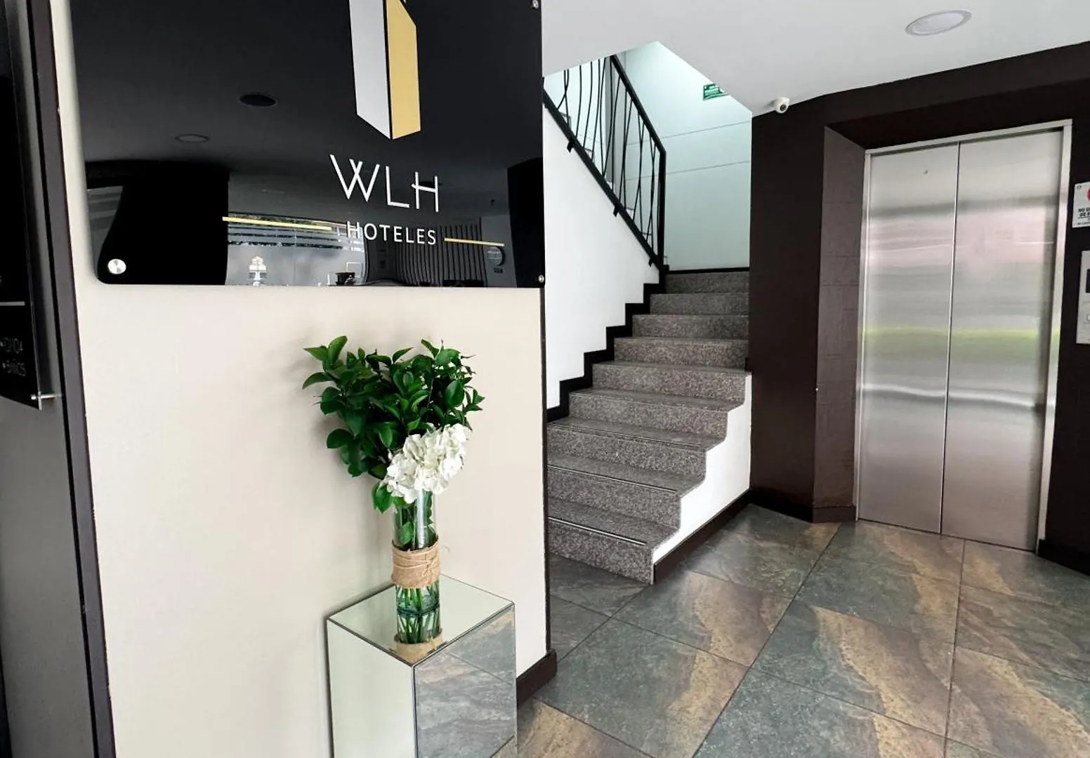 Hotel Wlh Silver Corferias Bogota