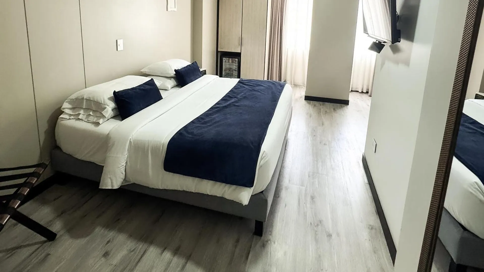 Hotel Wlh Silver Corferias Bogota 3*,