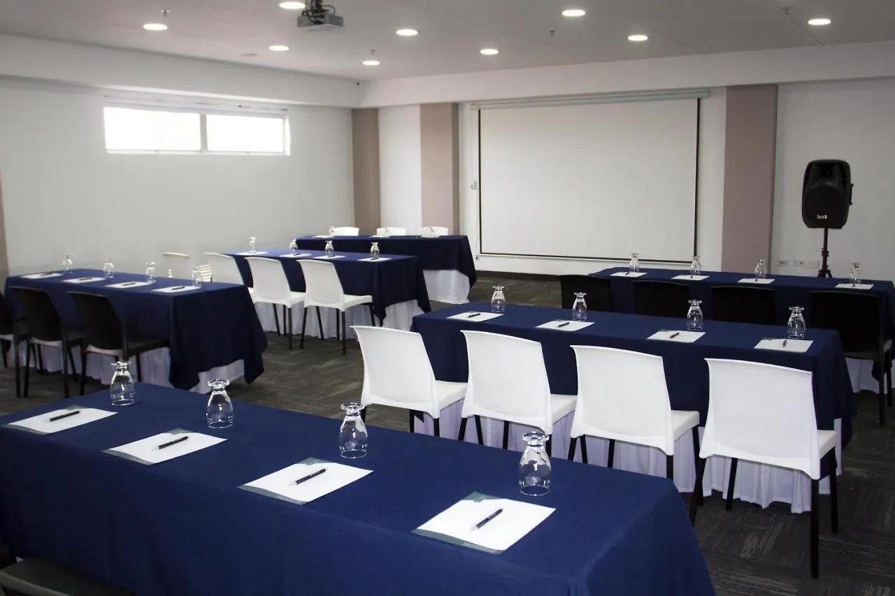 Hotel Wlh Silver Corferias Bogota 3*,