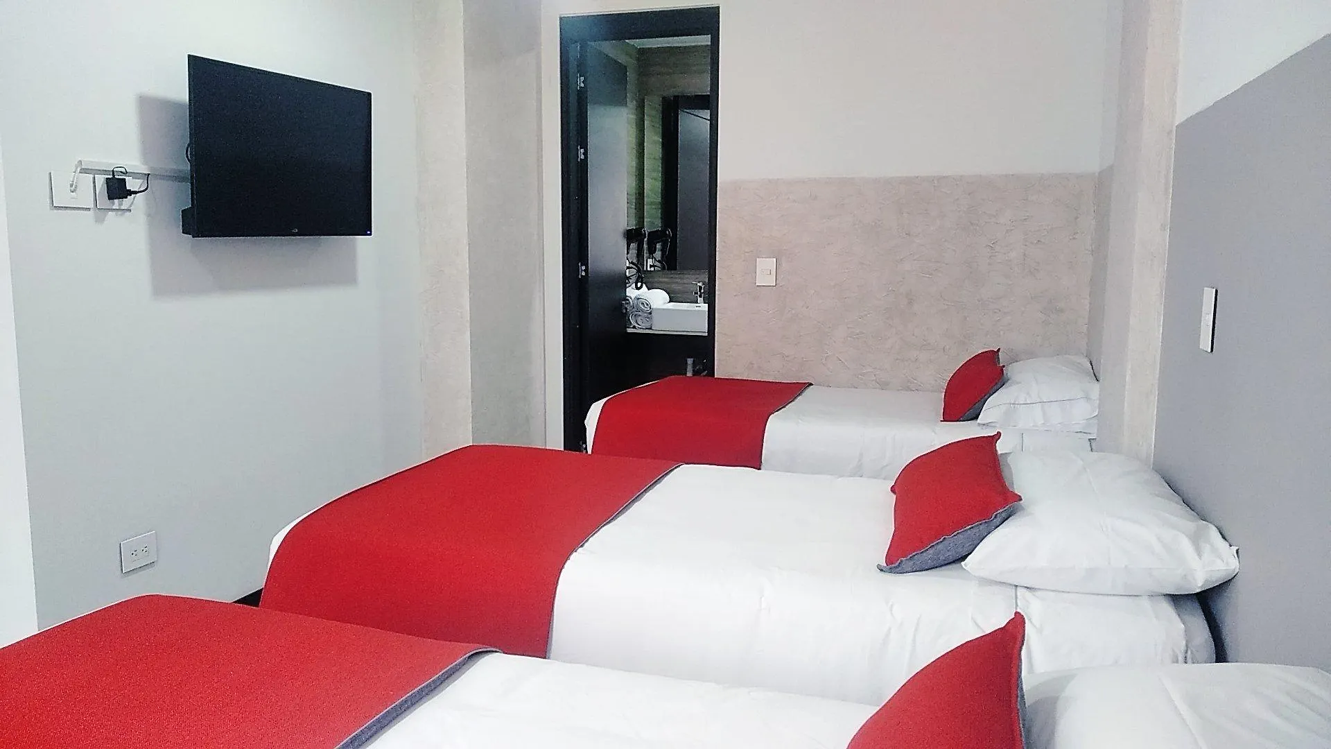 Hotel Wlh Silver Corferias Bogotá