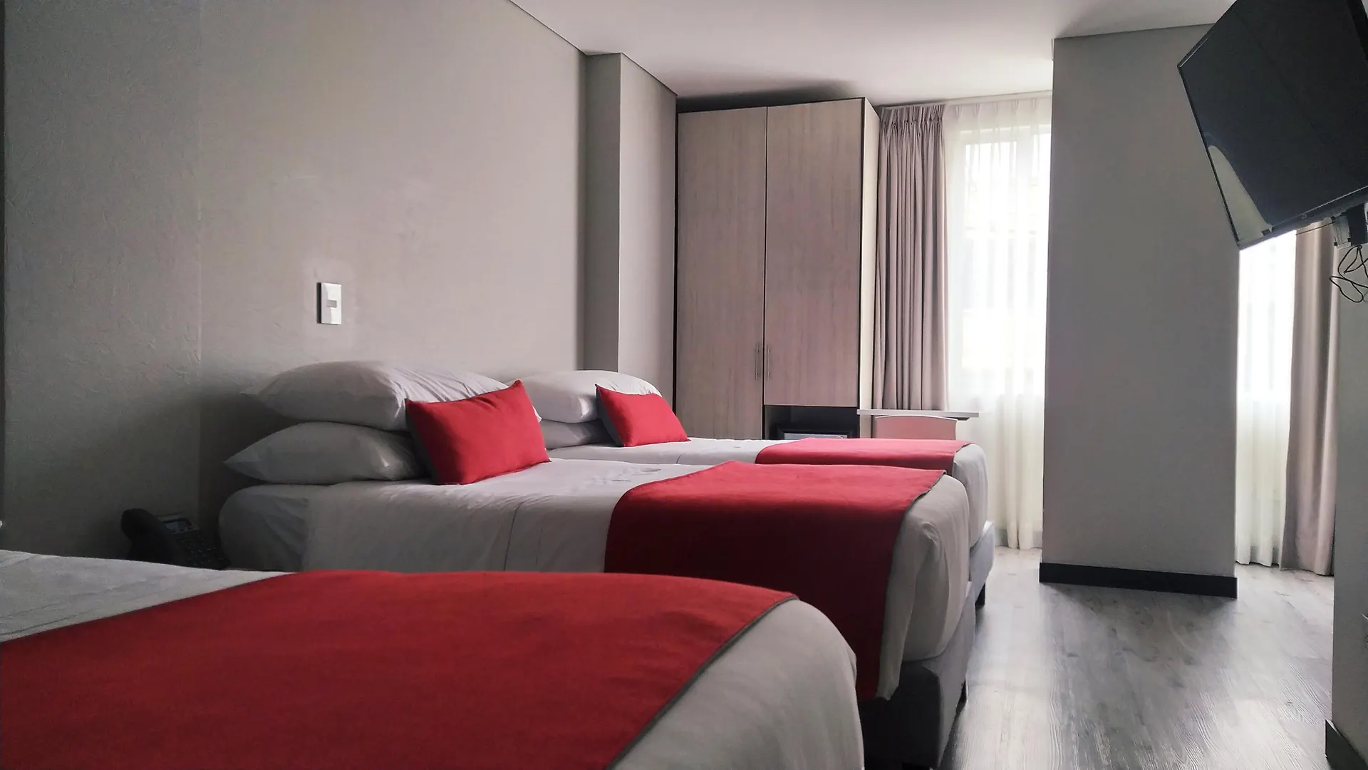 Hotel Wlh Silver Corferias Bogotá