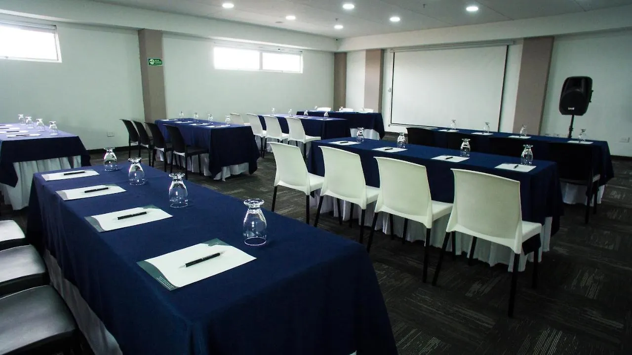 Hotel Wlh Silver Corferias ボゴタ